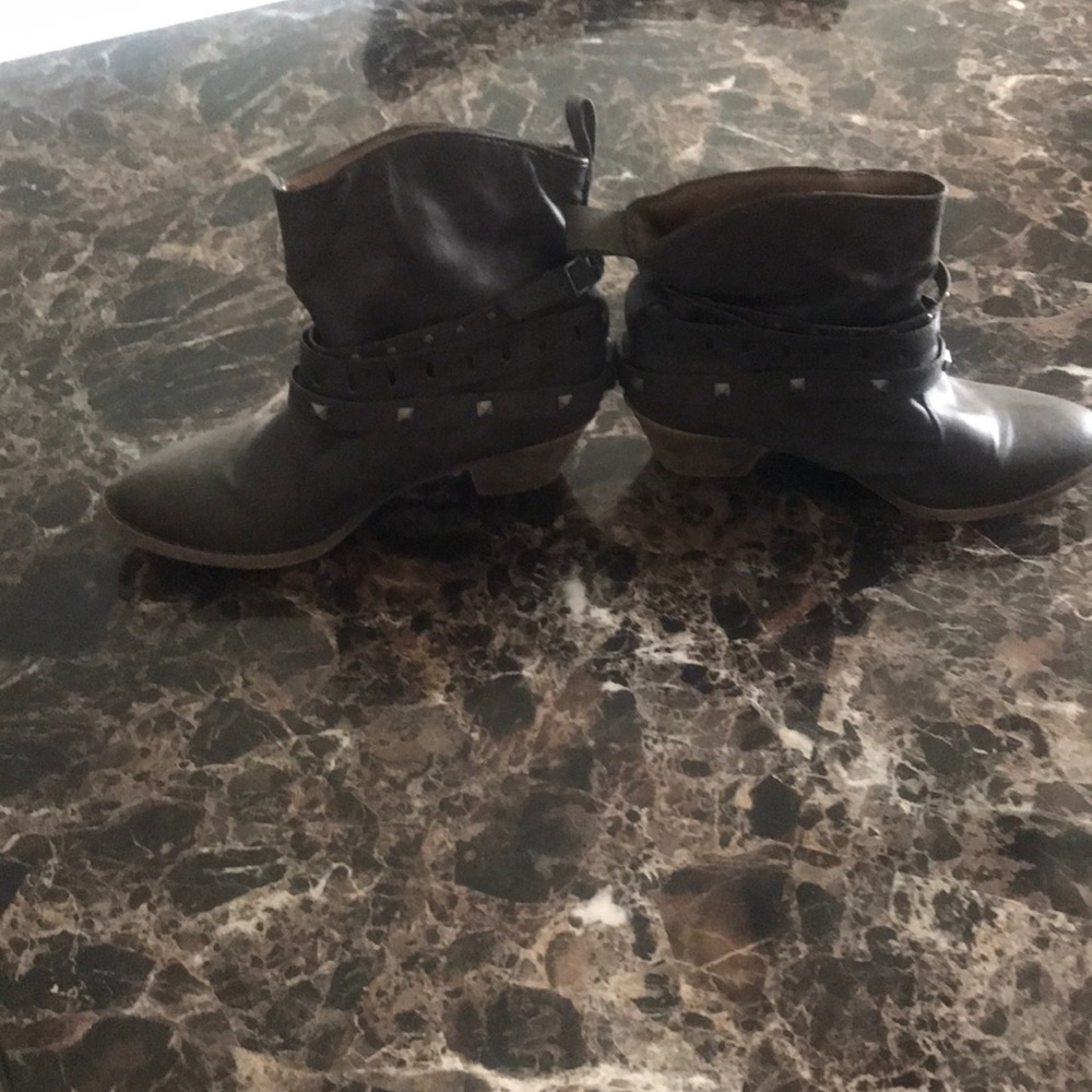 Ankle boots
